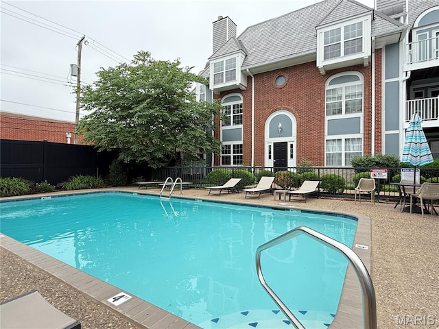 4235 W Pine Blvd Unit 21, Saint Louis, MO 63108 - view of community pool