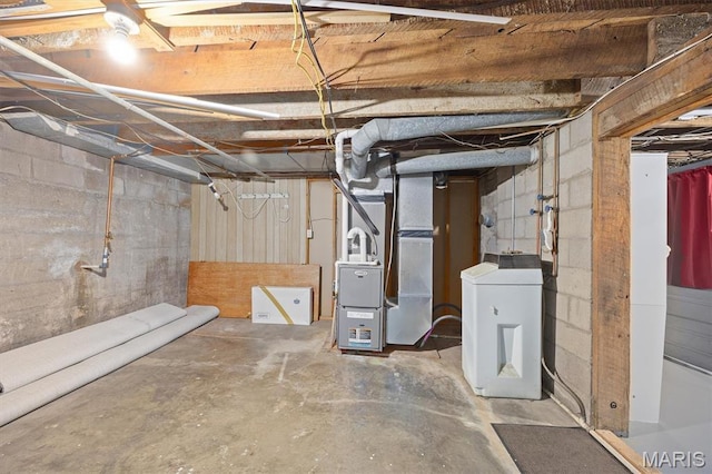 203 N Williams St, Albers, IL 62215 - unfinished below grade area with washer / dryer and heating unit