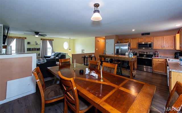 1532 Saint Charles Dr, Hillsboro, MO 63050