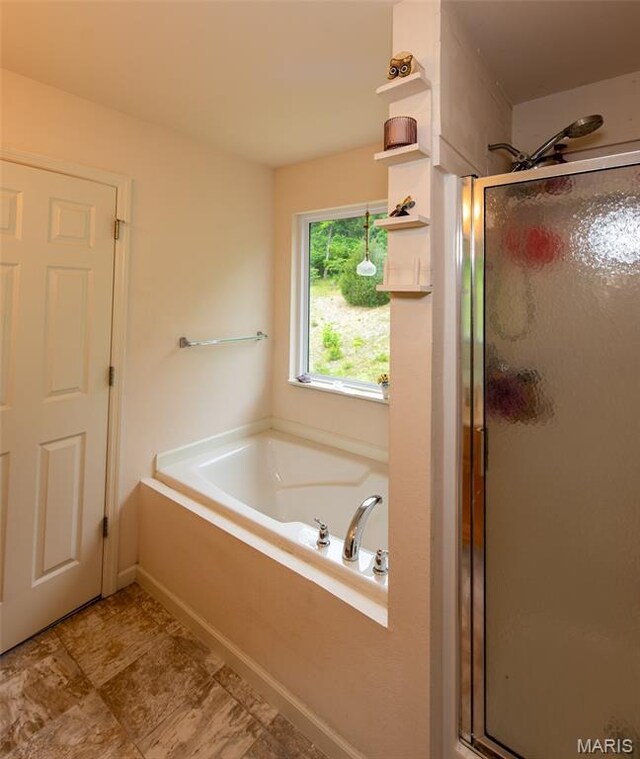 1532 Saint Charles Dr, Hillsboro, MO 63050