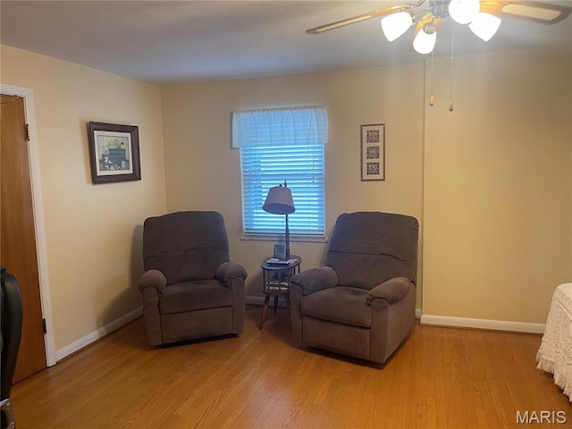 1034 Chelsea Ave, Glendale, MO 63122 - sitting room featuring light wood-type flooring and a ceiling fan
