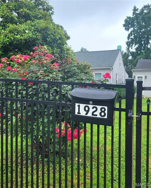 1928 Arsenal St, Saint Louis, MO 63118 - view of gate