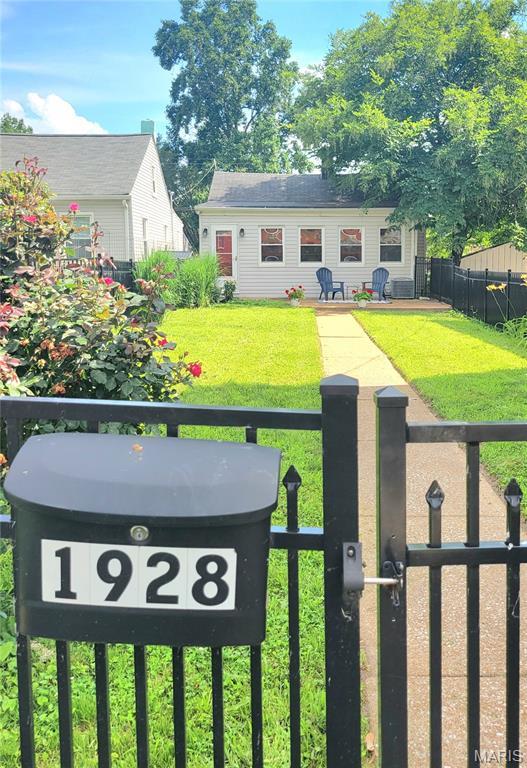 1928 Arsenal St, Saint Louis, MO 63118 - view of front of house