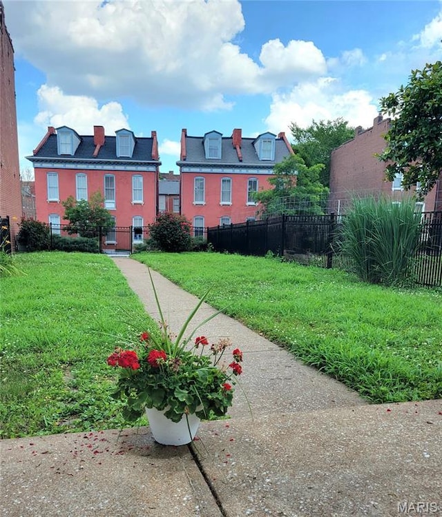 1928 Arsenal St, Saint Louis, MO 63118 - view of yard with a gate