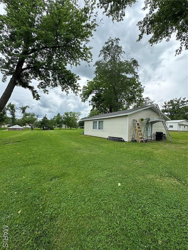 3120 2nd St, Doe Run, MO 63637 - view of green lawn