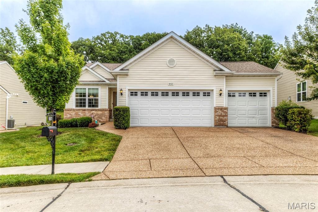 557 Owls Perch Dr, Lake St Louis, MO 63367 - photo 1