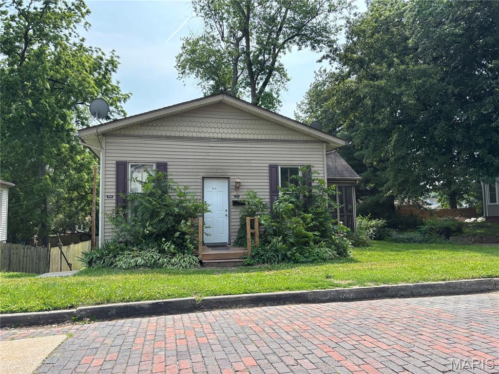 202 Wabash Ave, Belleville, IL 62220 - photo 1