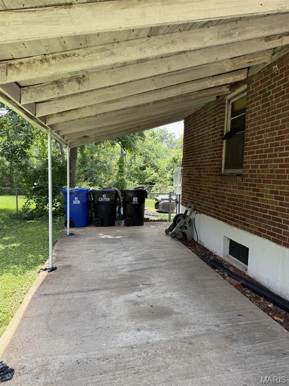 8362 Braddock Dr, University City, MO 63132 - view of car parking