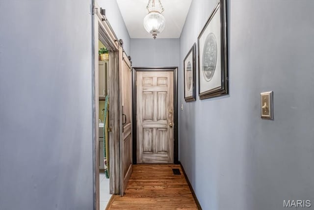 512 Overlook Terrace Ct, Eureka, MO 63025 - doorway with a barn door