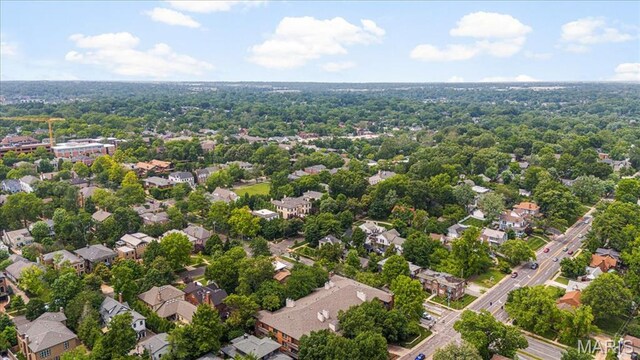 155 N Hanley Rd Unit 207, Saint Louis, MO 63105