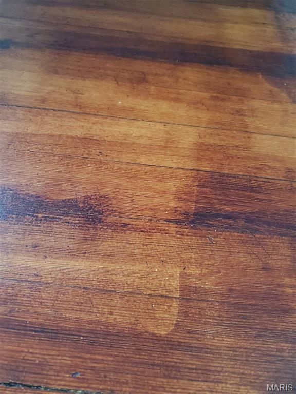 201 E Main St, Lewistown, MO 63452 - detailed view of wood finished floors