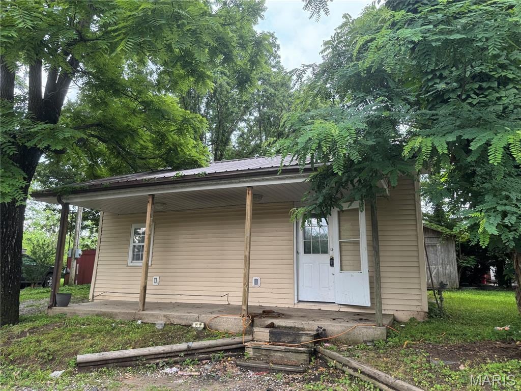 613 Hart St, Sikeston, MO 63801 - photo 1