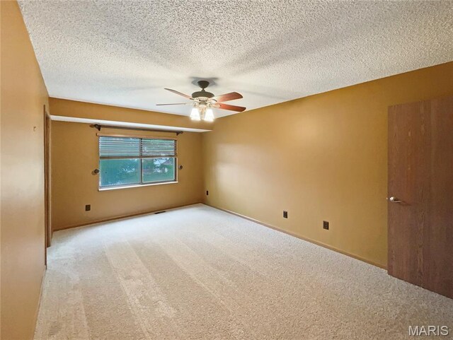 4597 Gregory Gerard Dr, Saint Charles, MO 63304 - photo 17