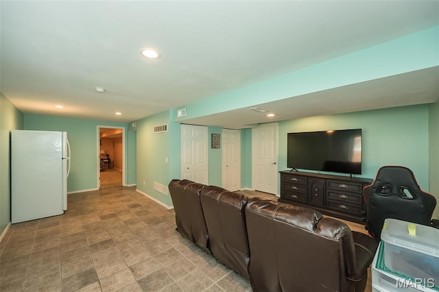 5 Poor Richard Ct, Ofallon, MO 63366 - living area with recessed lighting