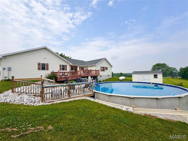 3581 Eagle Crest Dr, Palmyra, MO 63461 - swimming pool with a deck and a yard
