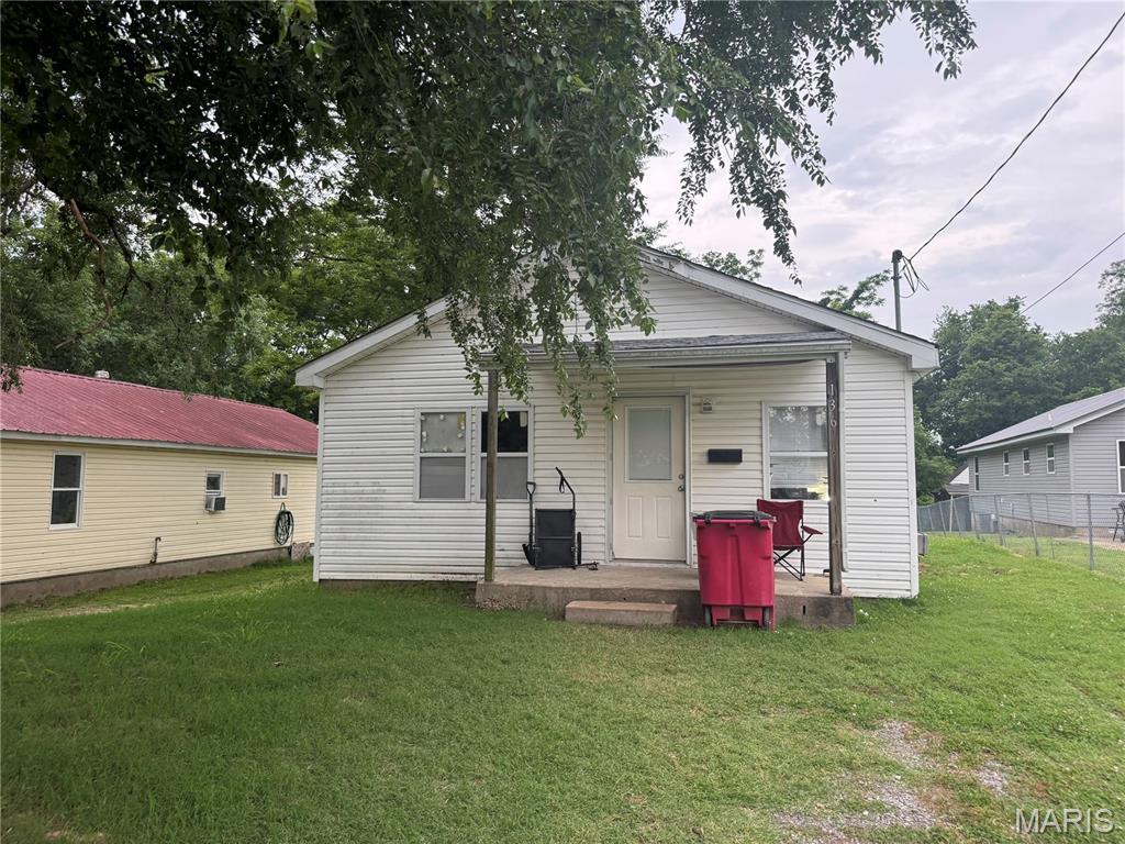 136 N 6th St, Sikeston, MO 63780 - rear view of house