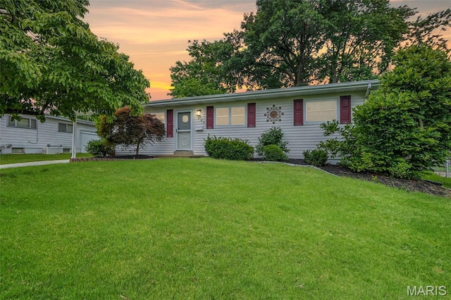 1385 Mallard Ln, Florissant, MO 63031 - ranch-style home featuring a front lawn