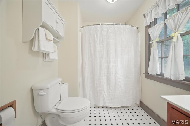 1423 Emily Ln, Festus, MO 63028 - full bath with vanity and curtained shower