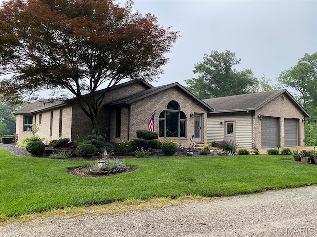 12702 Crestview Ln, Trenton, IL 62293