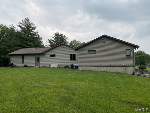 12702 Crestview Ln, Trenton, IL 62293