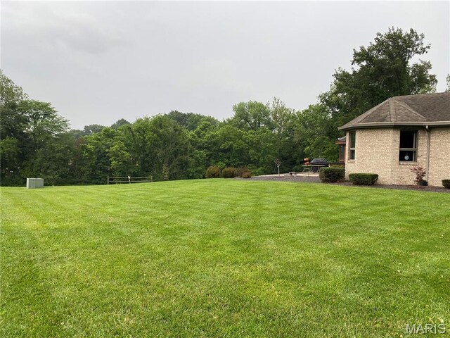 12702 Crestview Ln, Trenton, IL 62293