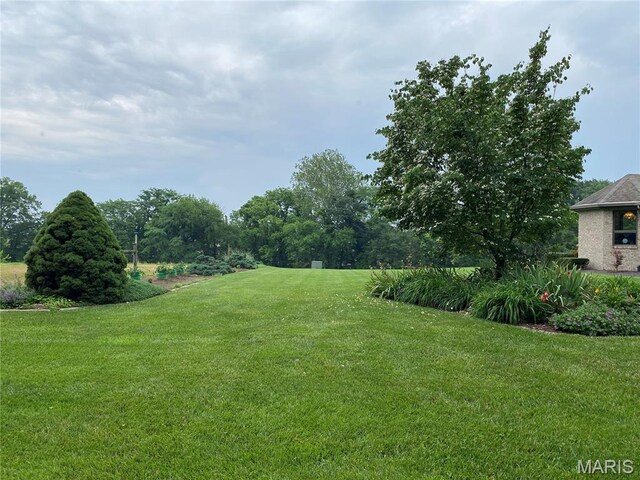 12702 Crestview Ln, Trenton, IL 62293