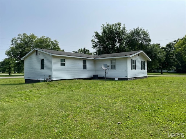 402 Legion Park Rd, Piedmont, MO 63957 - rear view of house featuring a yard
