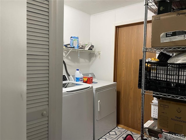 402 Legion Park Rd, Piedmont, MO 63957 - laundry room featuring independent washer and dryer