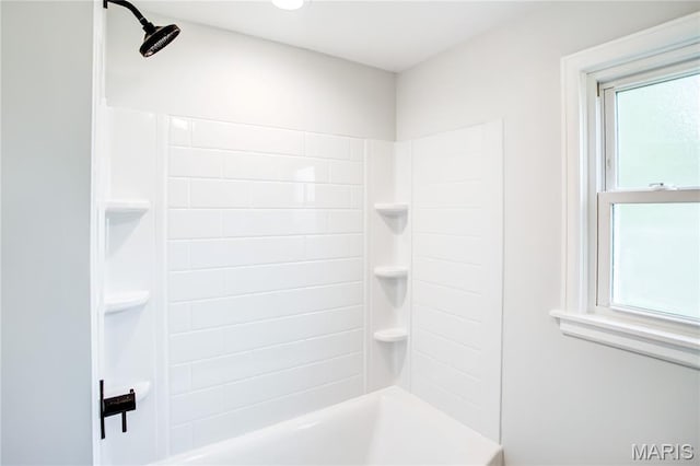 420 E Hauser St, Litchfield, IL 62056 - full bathroom featuring shower / bathtub combination