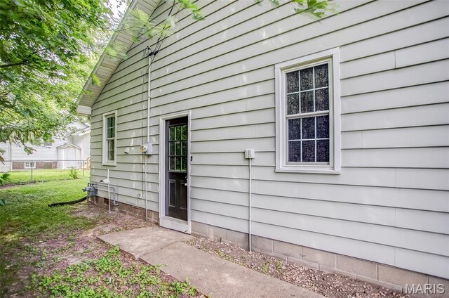 420 E Hauser St, Litchfield, IL 62056 - view of entrance to property