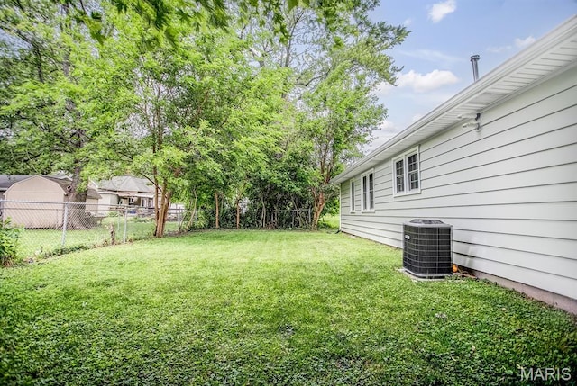 420 E Hauser St, Litchfield, IL 62056 - view of yard featuring cooling unit