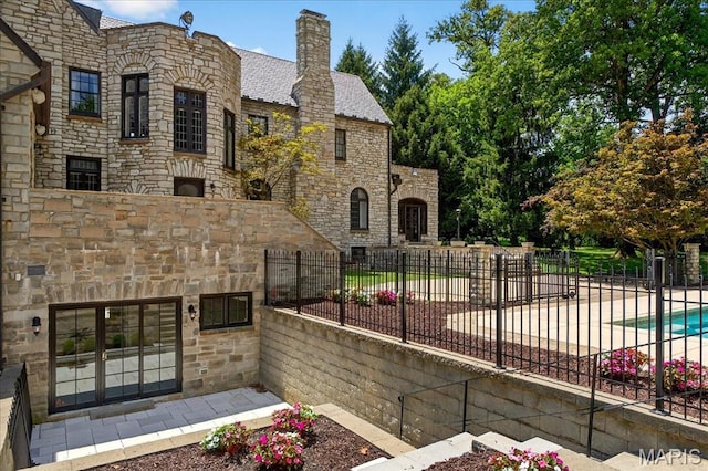 33 Dromara Rd, Ladue, MO 63124