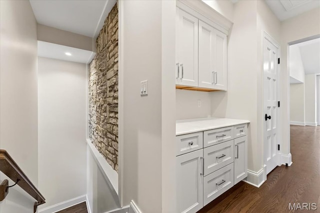 33 Dromara Rd, Ladue, MO 63124