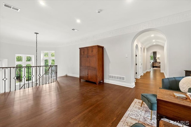 33 Dromara Rd, Ladue, MO 63124