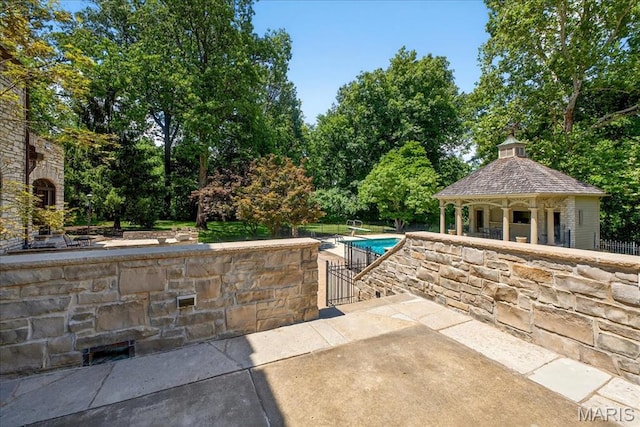 33 Dromara Rd, Ladue, MO 63124