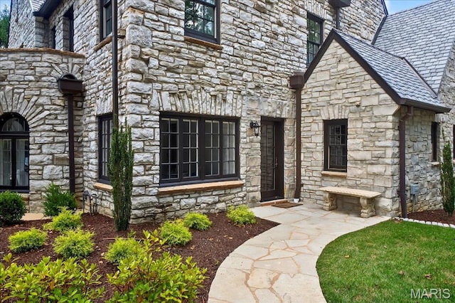 33 Dromara Rd, Ladue, MO 63124