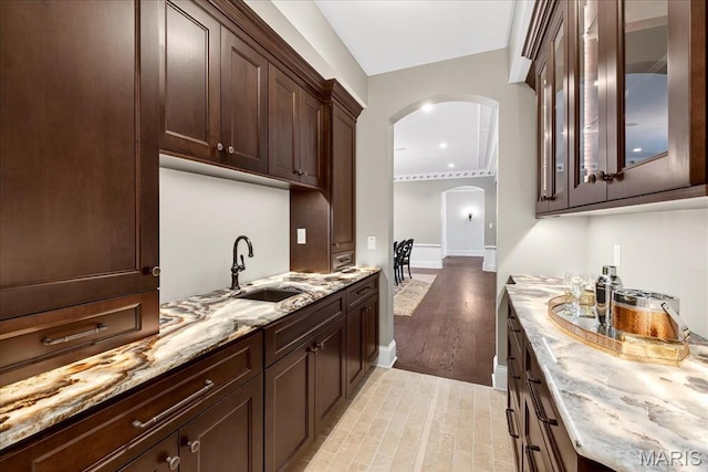 33 Dromara Rd, Ladue, MO 63124