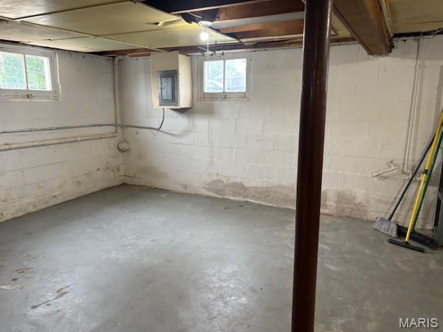 10303 Lincoln Trl, Fairview Heights, IL 62208 - basement with electric panel