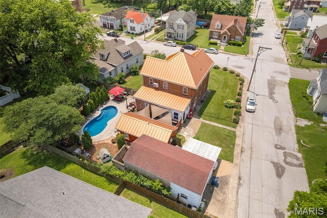 698N 3rd St, Saint Genevieve, MO 63670 - aerial view of residential area featuring a pool area