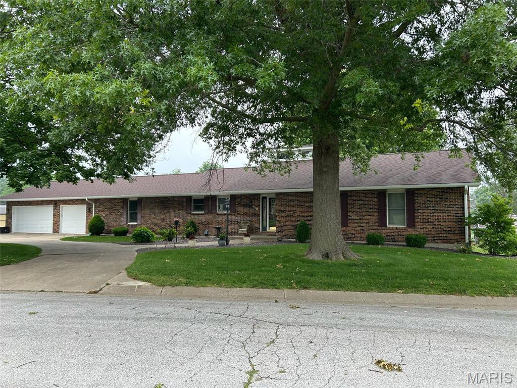 406 Johnson Pl, Palmyra, MO 63461 - photo 1