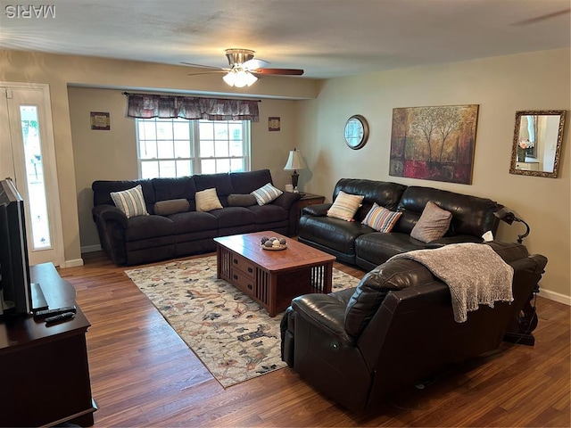 819 Westrun Dr, Ballwin, MO 63021 - photo 2