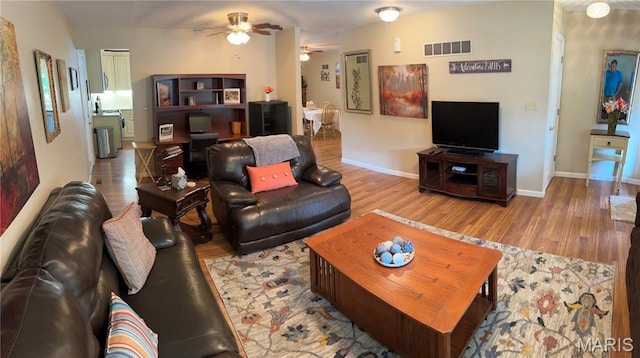 819 Westrun Dr, Ballwin, MO 63021 - photo 4