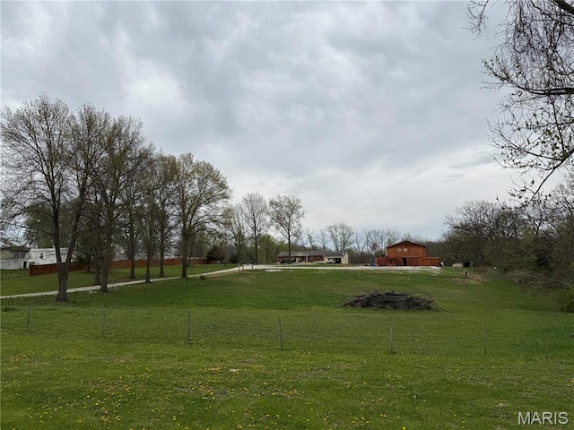 480 N Lindsey Rd, Winfield, MO 63389 - view of yard featuring a barn and an outdoor structure