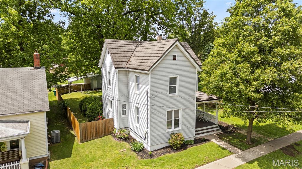 409 Cherry St, Lebanon, IL 62254 - photo 1