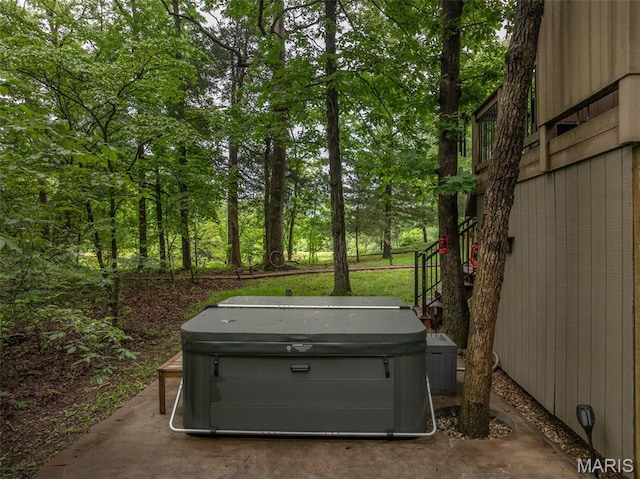 483 Hummingbird View Dr, Innsbrook, MO 63390 - view of yard with a hot tub