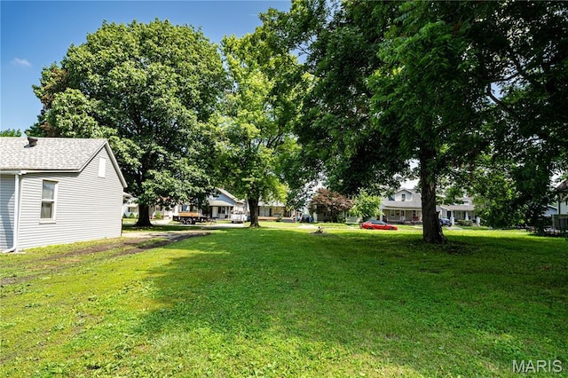 2428 E 25th St, Granite City, IL 62040 - view of grassy yard