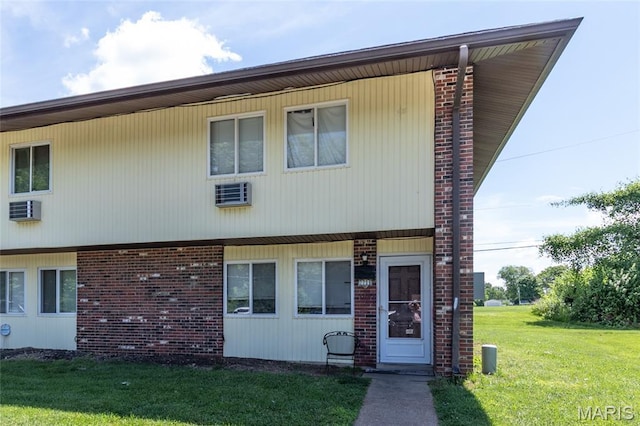 7736 Hazelcrest Dr, Hazelwood, MO 63042 - photo 1