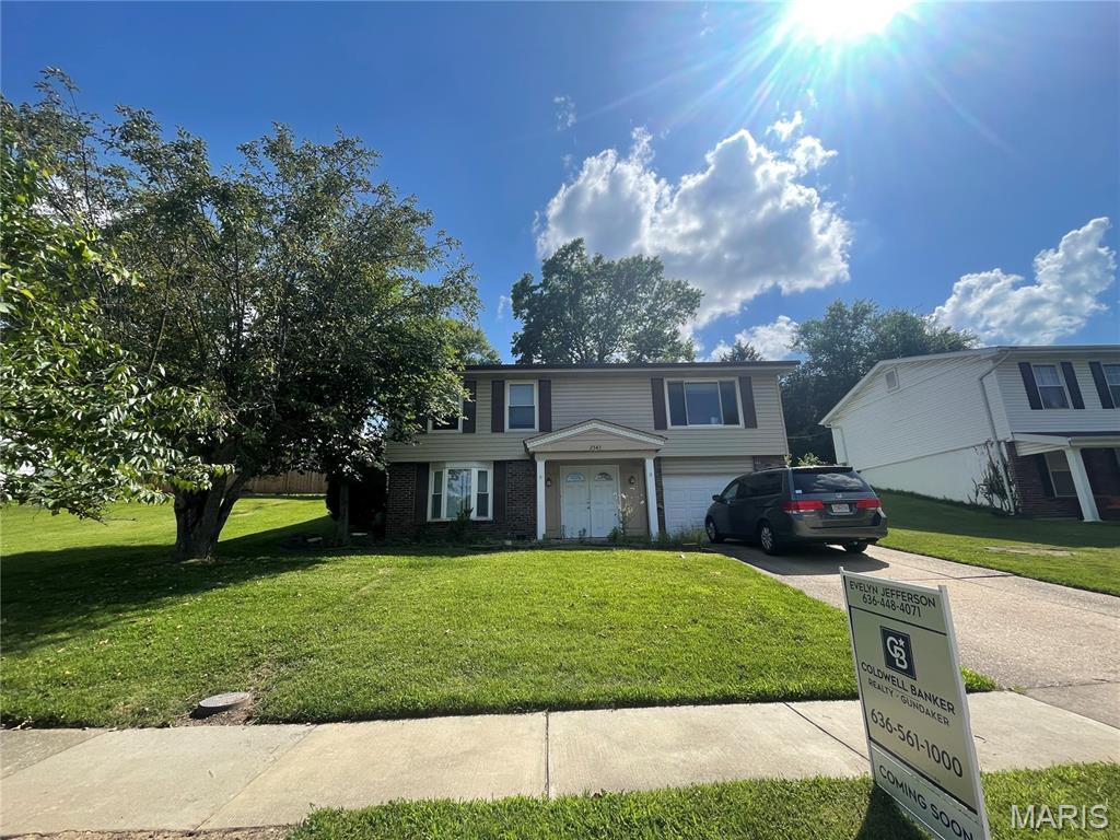 2543 Wesford Dr, Maryland Heights, MO 63043 - photo 1