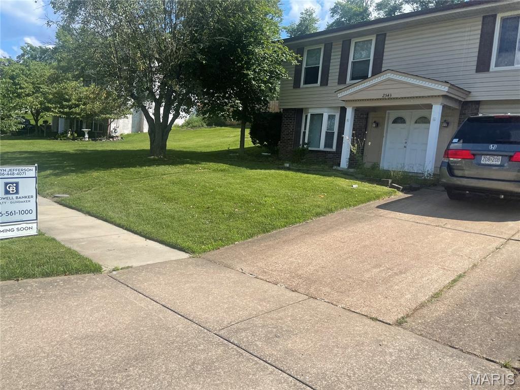 2543 Wesford Dr, Maryland Heights, MO 63043 - photo 2