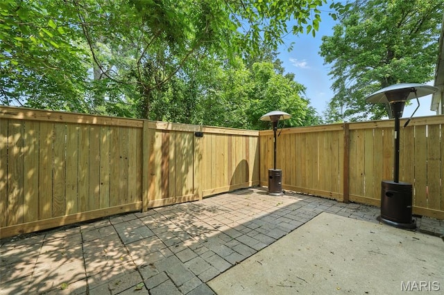 811 Wendevy Ct, Ballwin, MO 63011 - view of patio